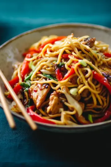 # **Easy chicken chow mein**