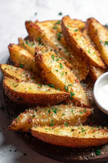 Baked Garlic Parmesan Potato Wedges