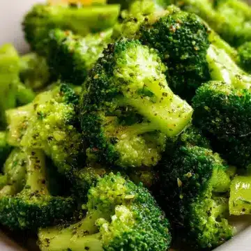 Perfectly Tender-Crisp Steamed Broccoli with Lemon Herb Drizzle